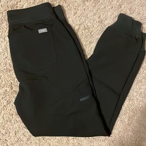FIGS Women’s Black Zamora Jogger